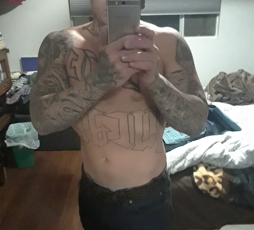 youngstud8823's Offline XXX Chat