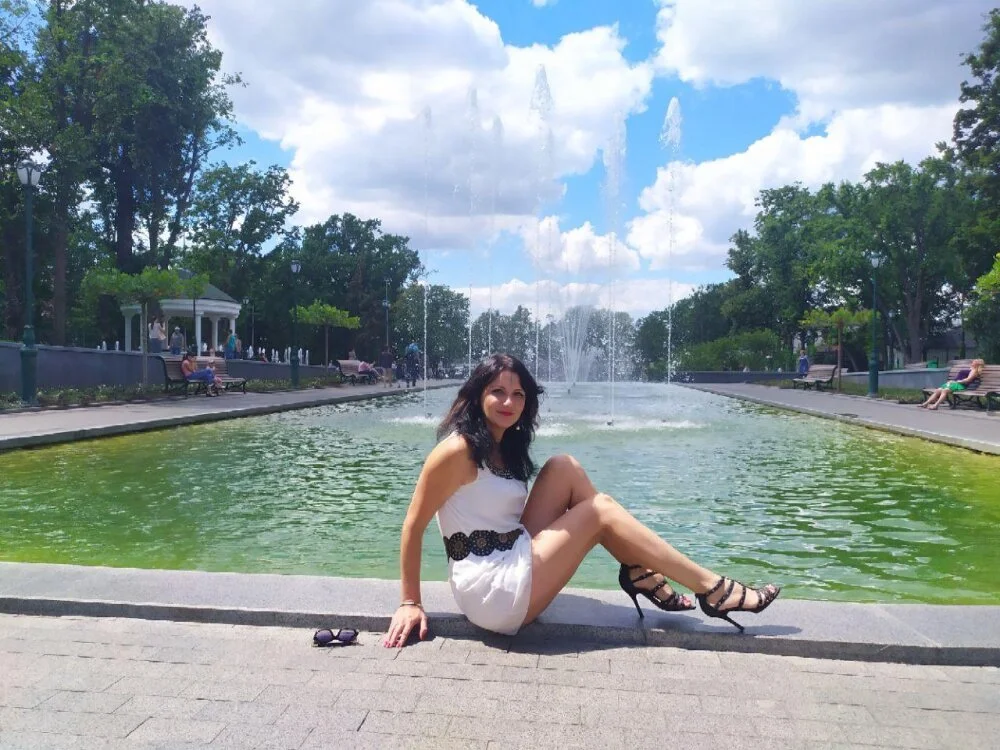 Flo_Sandra: συνομιλία ΧΧΧ εκτός σύνδεσης