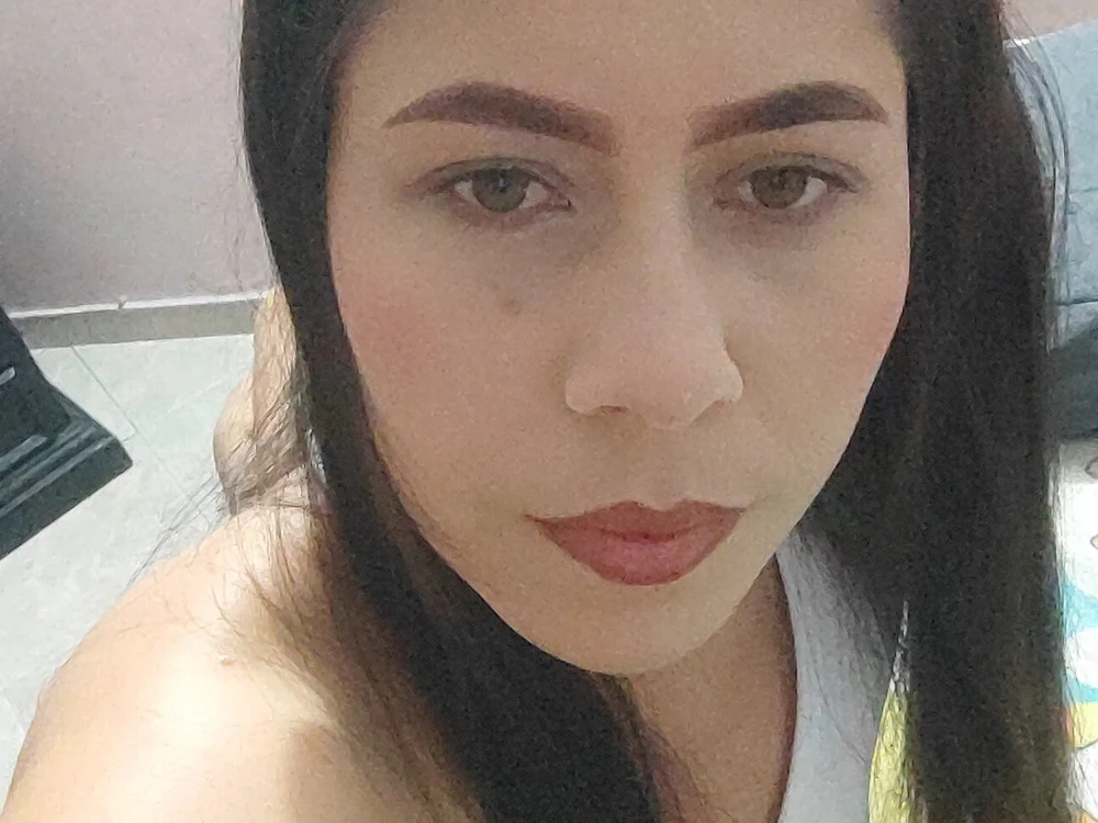 lorena970906's Offline Chat Room
