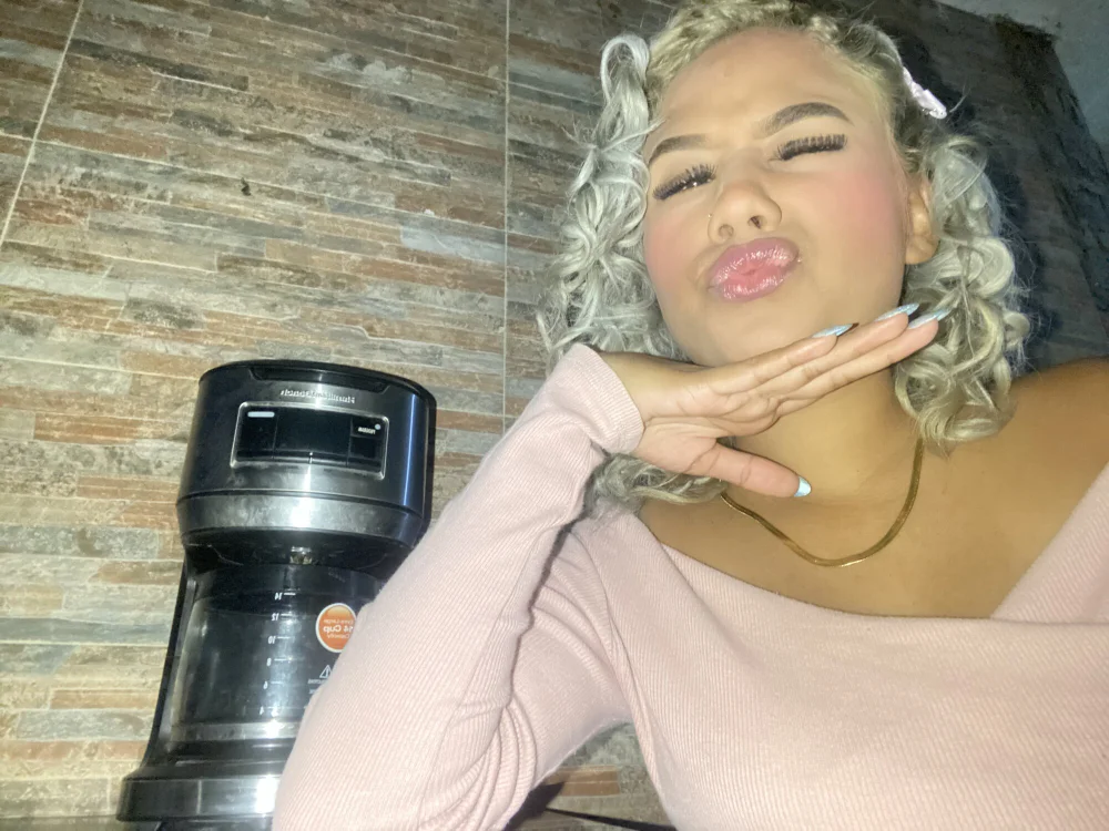 Victoria_Vargas offline chatrum