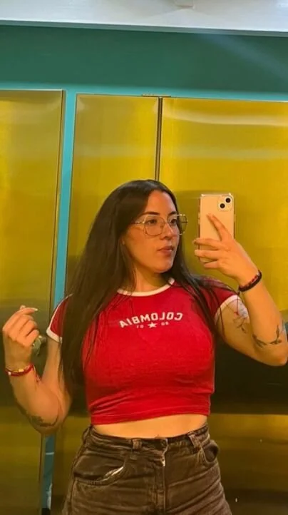 angela_pleasure's Offline XXX Chat