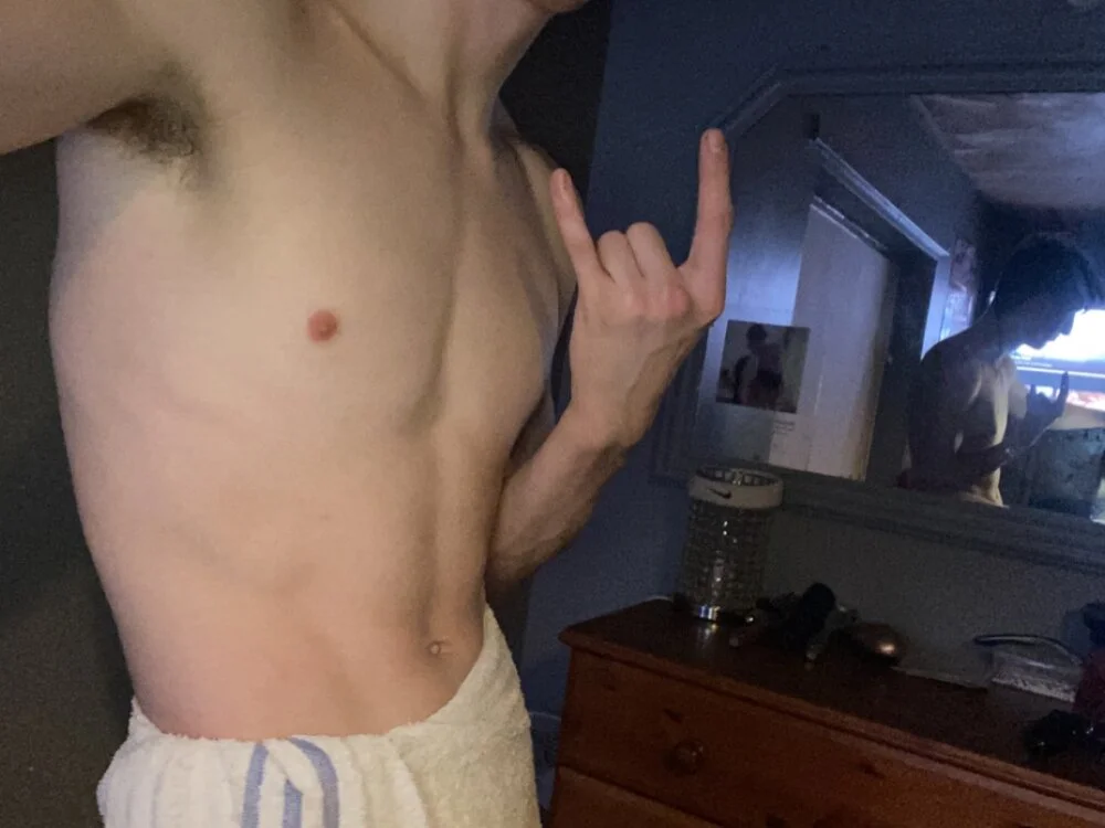 GuyFuckes offline XXX-chat