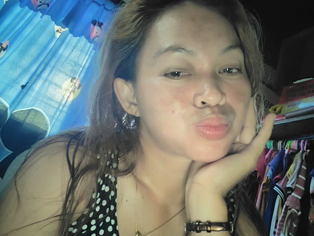 Your_shy_pinay Adlı Modelin Çevrimdışı XXX Sohbeti