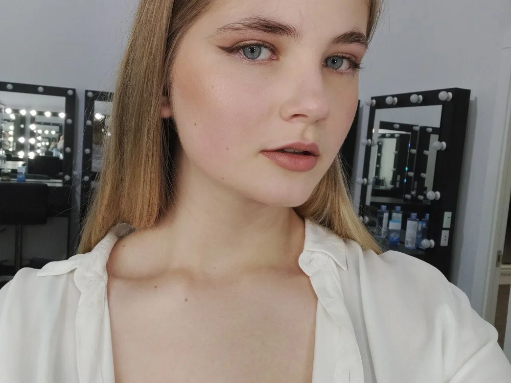 Clarise_Lee's Offline Chat Room