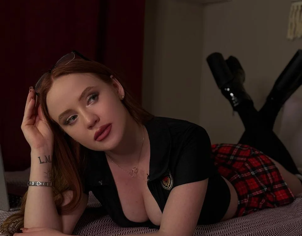 دردشة RoseMillton الجنسية دون اتصال