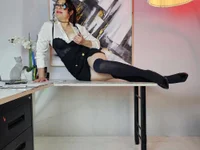 Bella_milff_ webcam model