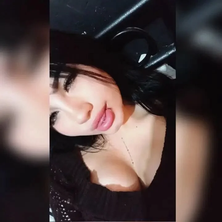 Leilany_Tay offline chatrum