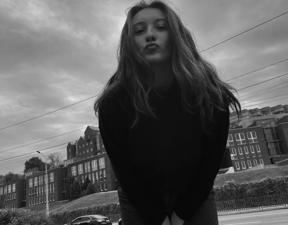 YrShyPrincess' Offline XXX Chat