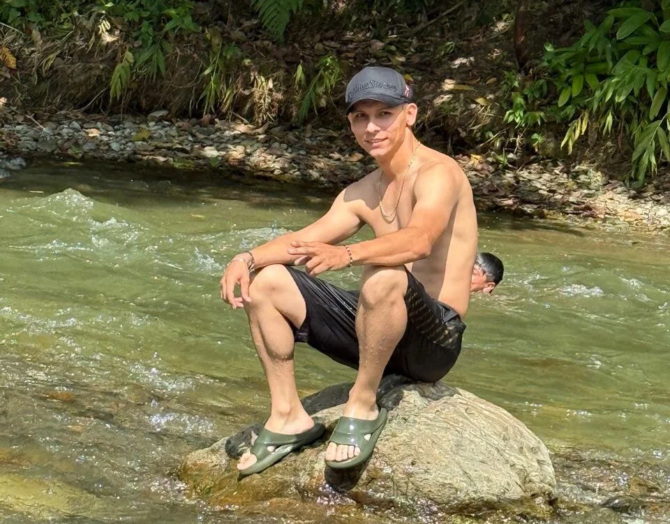 Andres_storm Offline XXX Chat