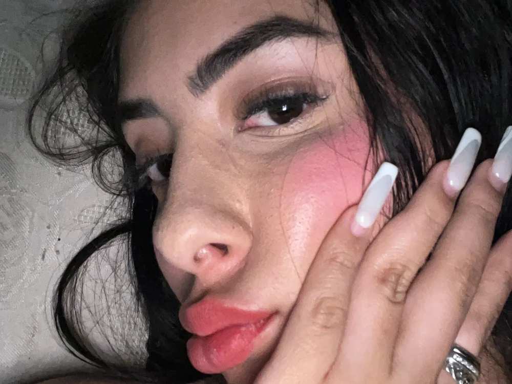 Marianitalapaisa's Offline Chat Room