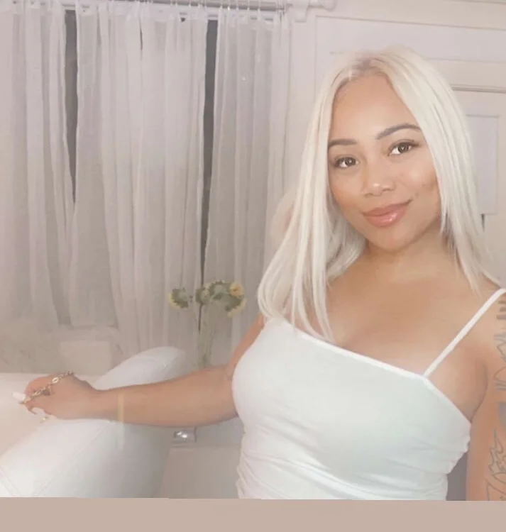 sukisowettt's Offline XXX Chat