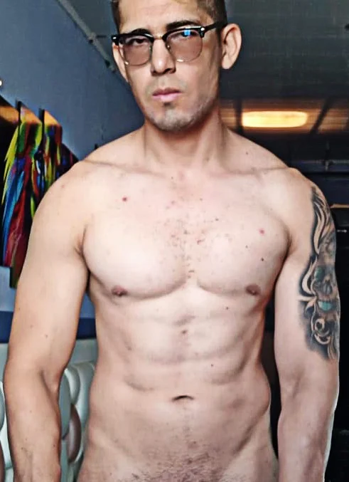 spartan_guy 離線 XXX 聊天