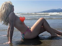 Модель BlondeMilf82
