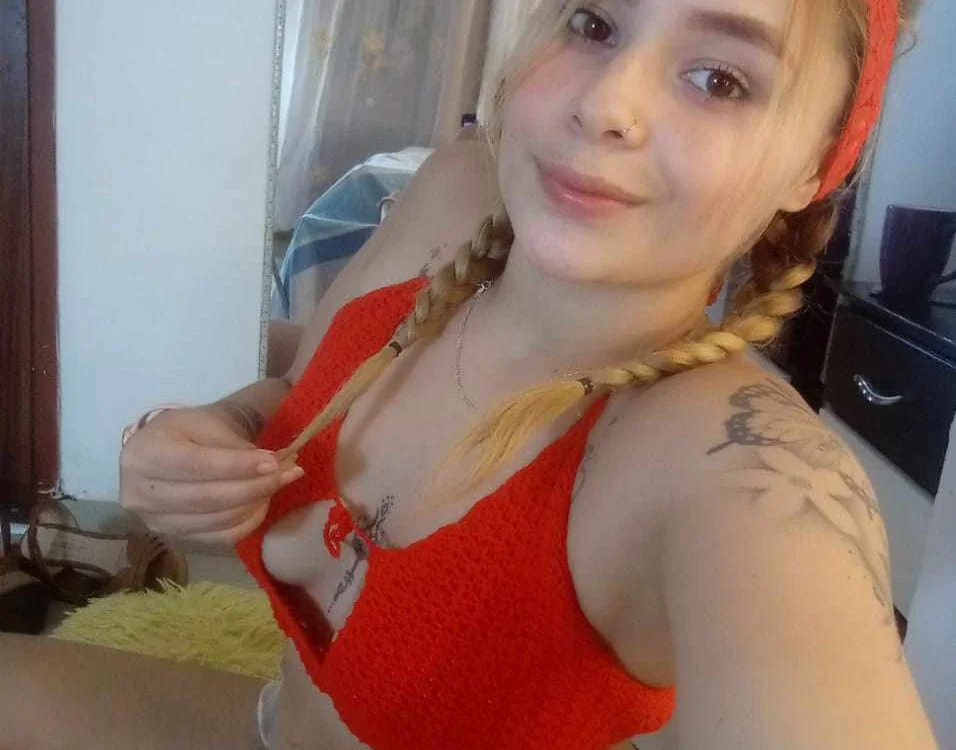 Ancolinss9's Offline XXX Chat