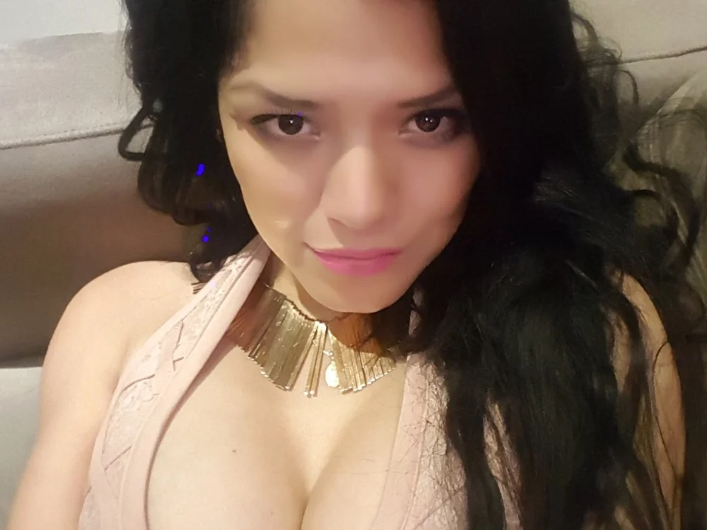 JoyceMendoza's Offline XXX Chat
