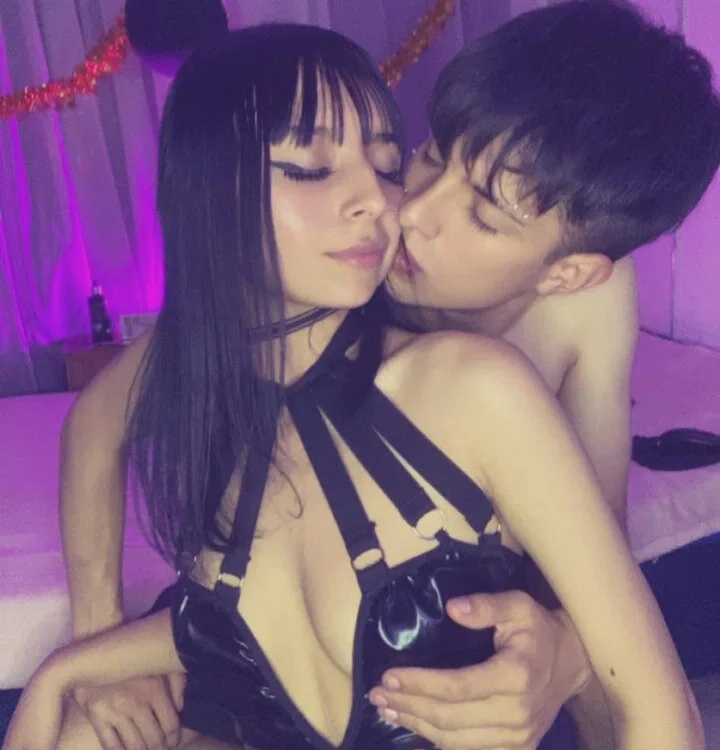 SaxxybunnyAndJayzzy Offline XXX-chat