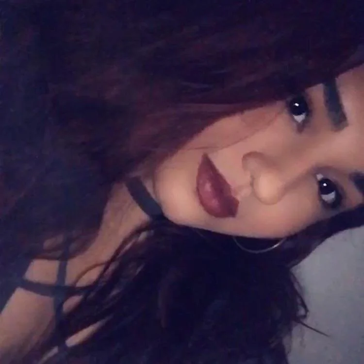 Offline chatovací místnost DominicanCubanMami