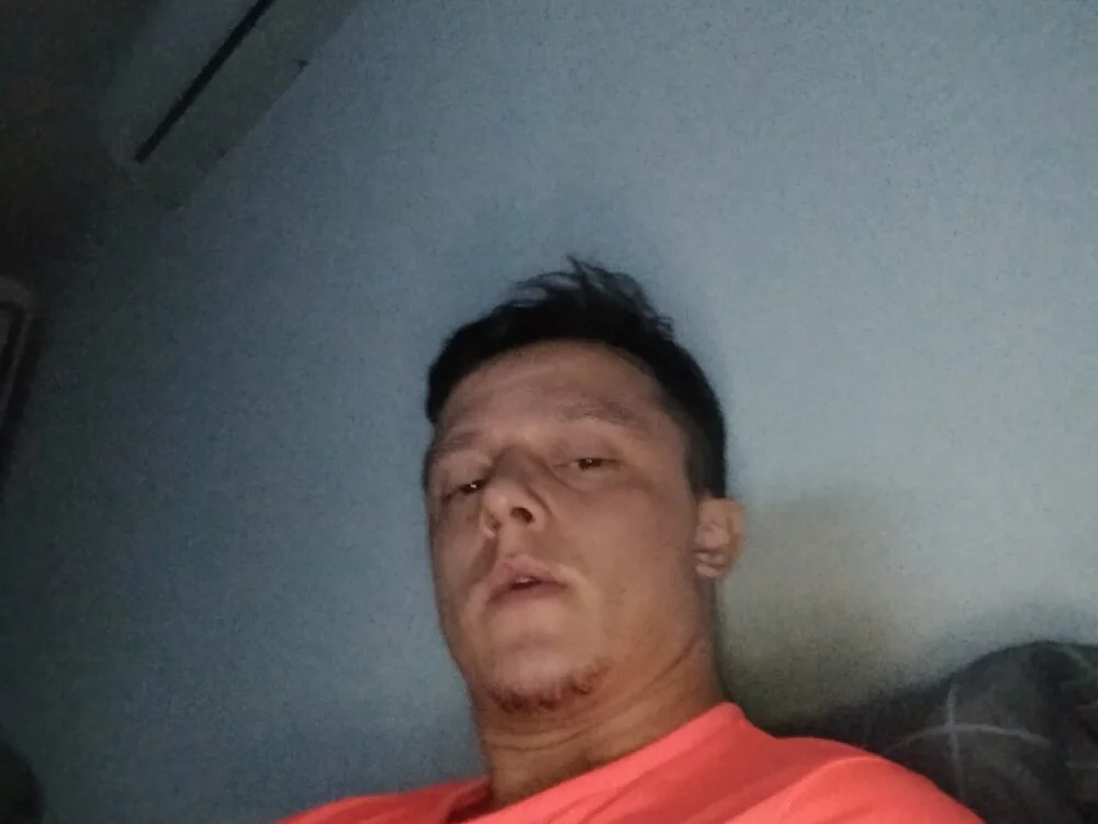 RAFAELQUINTEROSCAVALHEI Chat XXX offline