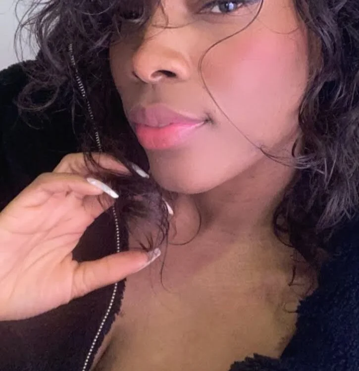 Nahomy_Tunner Offline XXX Chat