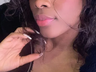 Nahomy_Tunner profile