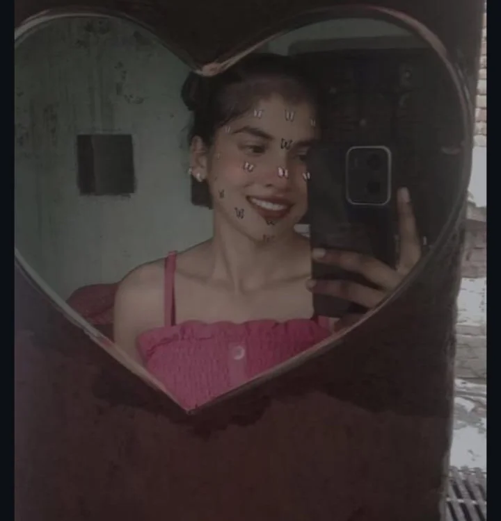 Queen_mayaji Adlı Modelin Çevrimdışı XXX Sohbeti