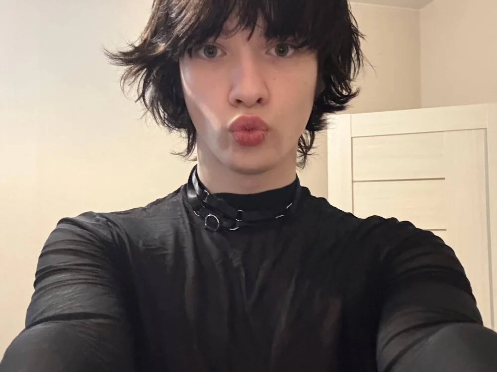 Офлайн-чат XXX LeonBoykisser