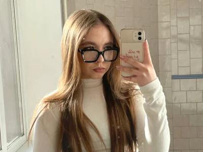 CorrinYeo Female Cooking Online Cam Strip