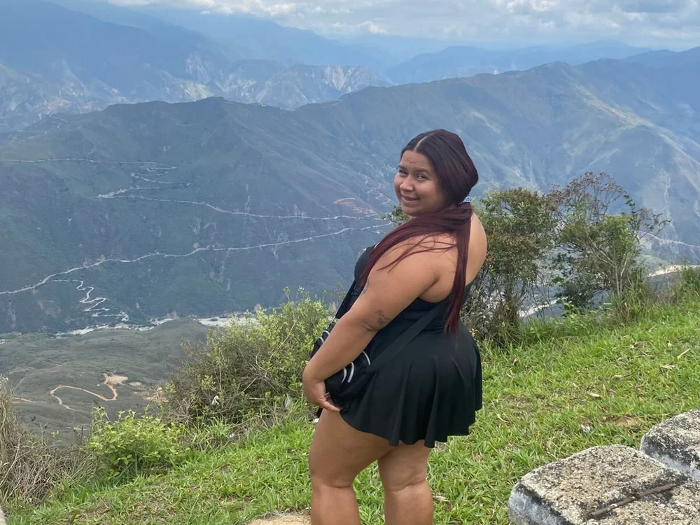 Fatima_ebony's Offline Chat Room