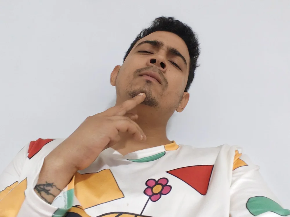 MisteriosX Obrolan XXX Offline