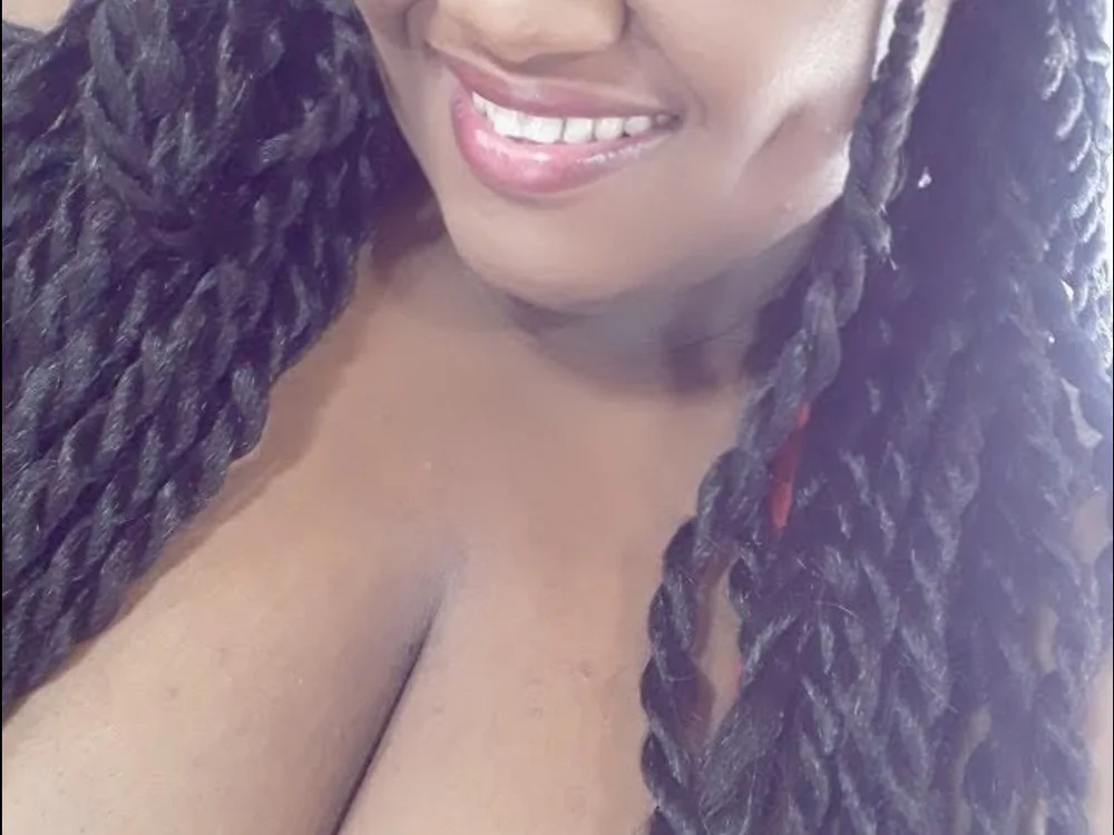 mayaraebony's Offline Chat Room