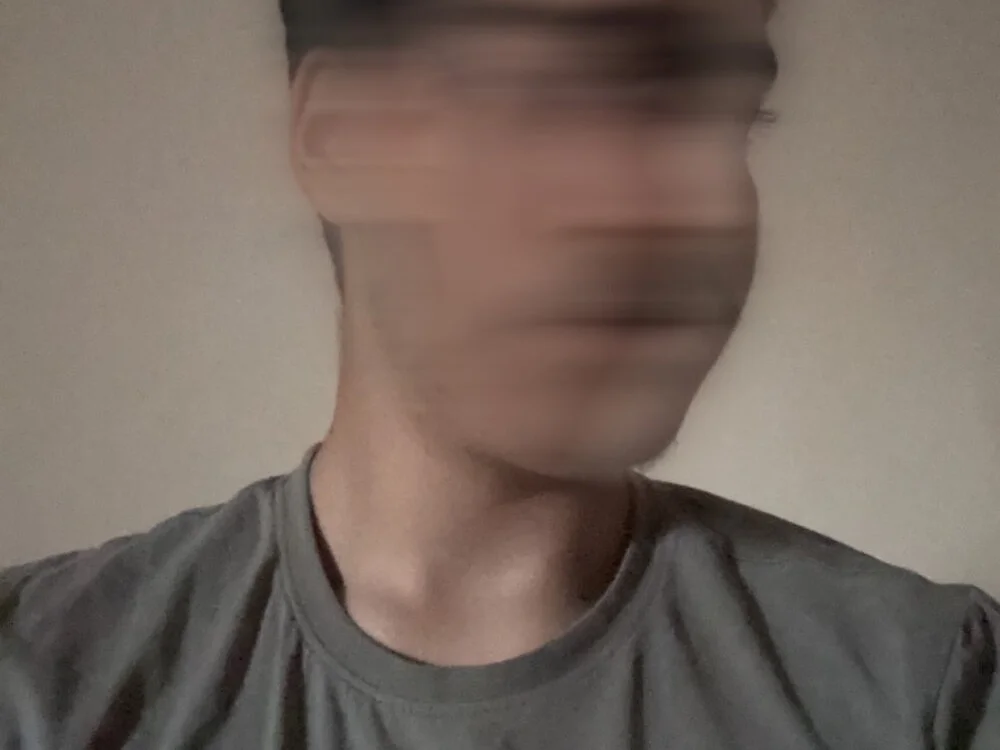 alim18bh Adlı Modelin Çevrimdışı XXX Sohbeti