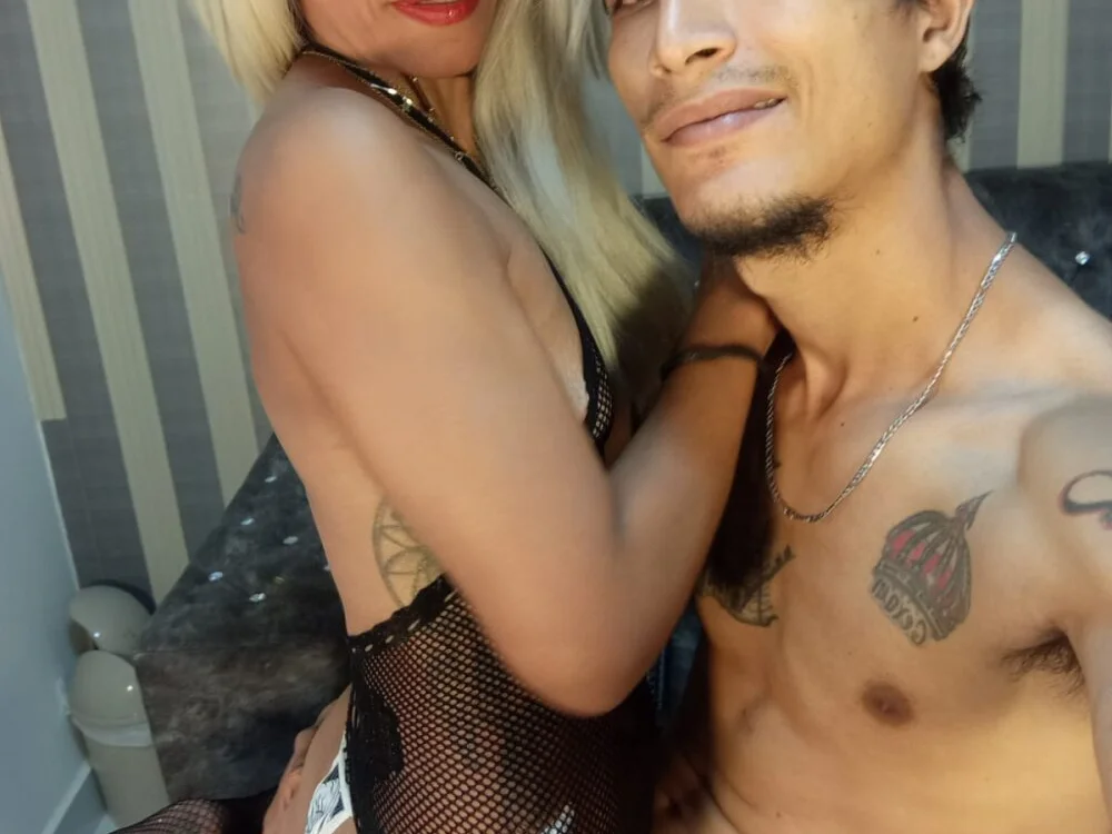 Max_and_anny Chat XXX offline