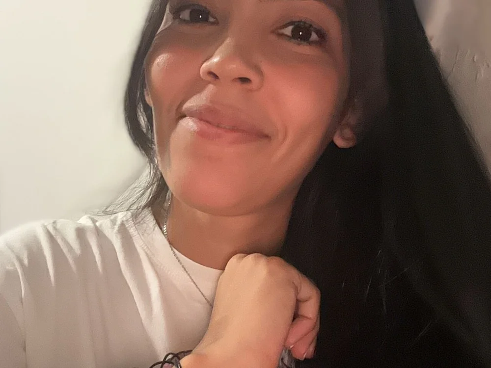 flaca_ari's Offline Chat Room
