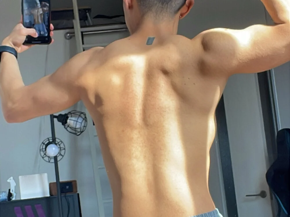 Kokiii13 离线XXX聊天