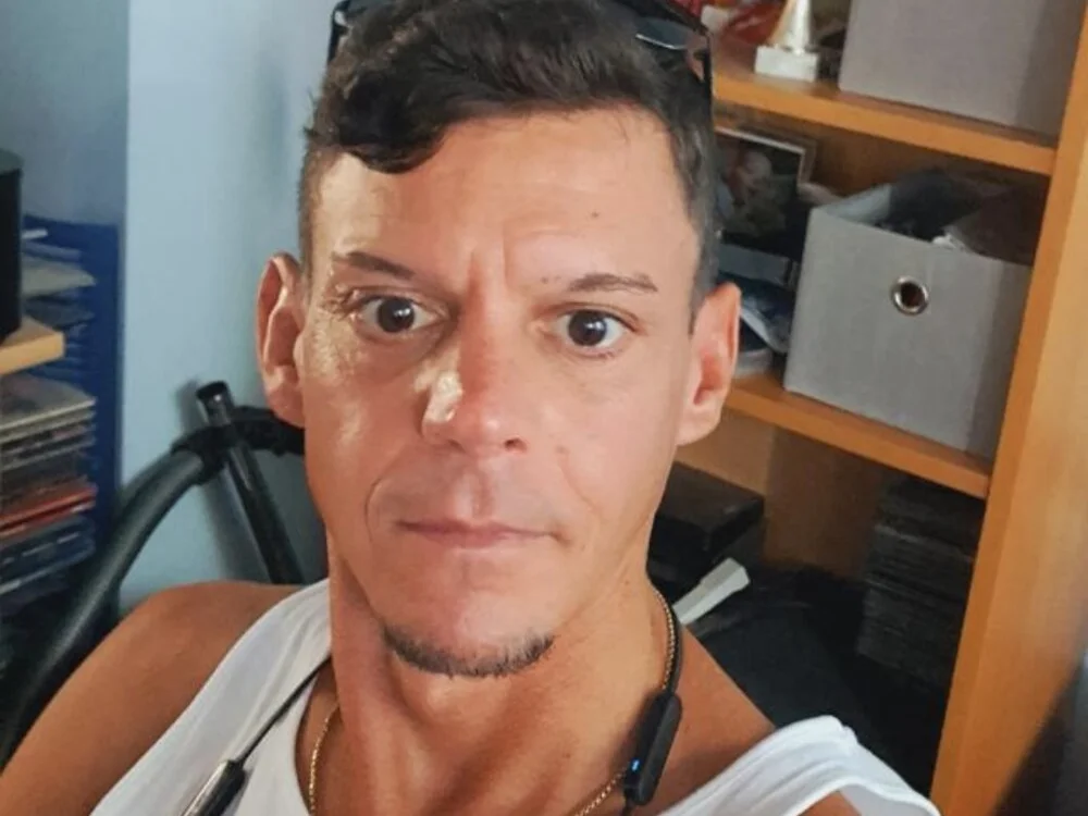 TheHardone_29's Offline XXX Chat