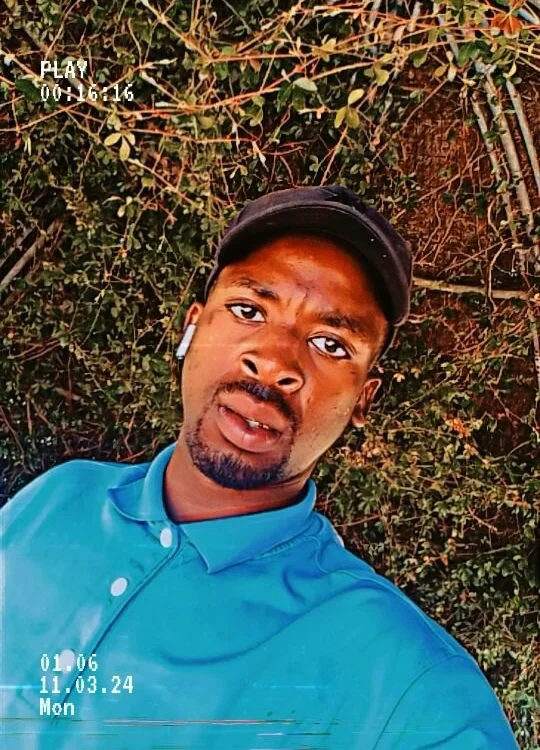 Buthelezi211's Offline Chat Room