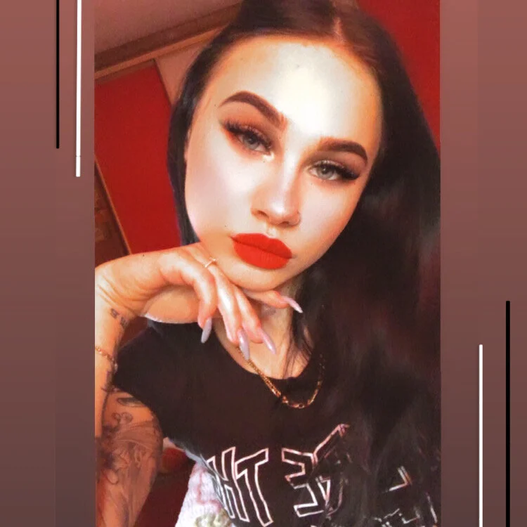 Sugarr_Baby's Offline Chat Room