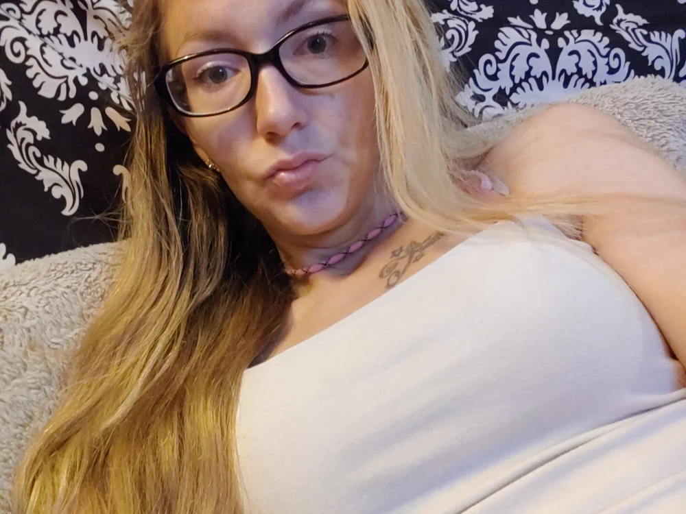 Bam869113's Offline Chat Room