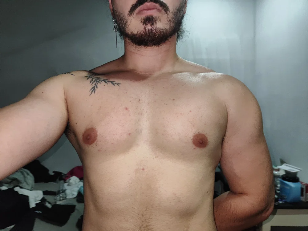 Curvednakedboy's Offline Chat Room