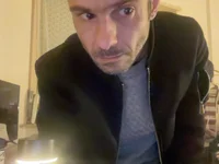 hungryofpower's Offline Chat Room