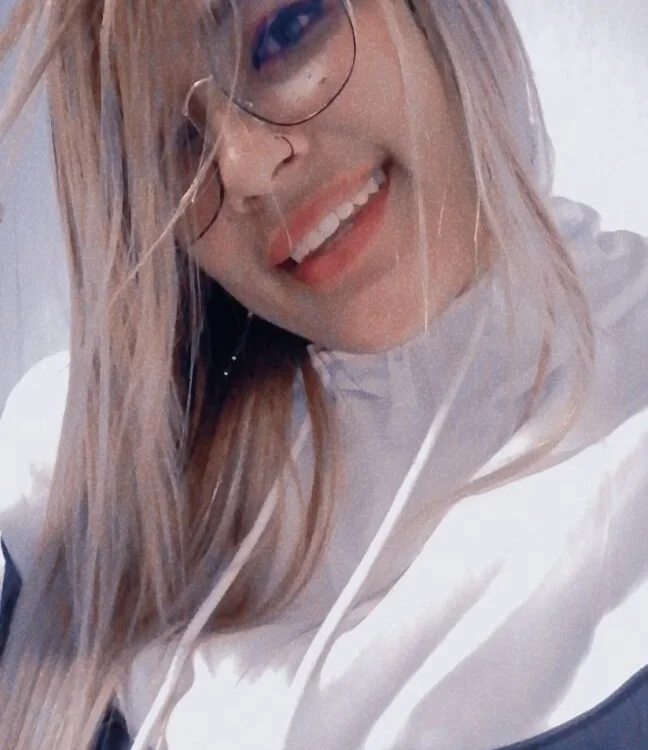 blondedafne's Offline Chat Room