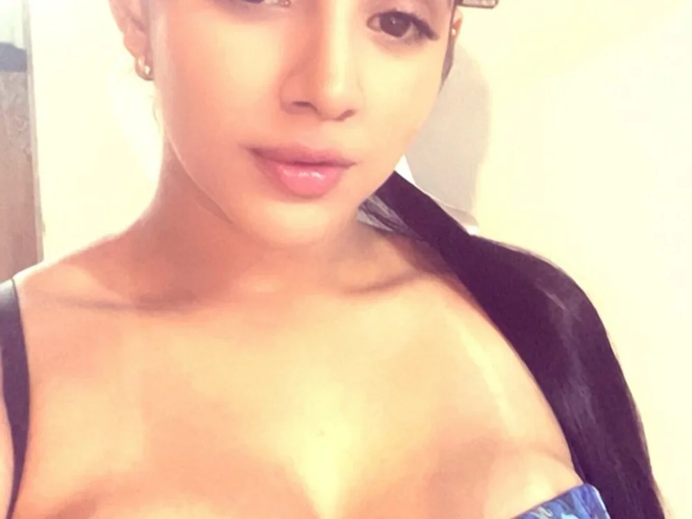 Salma9700 오프라인 XXX 채팅