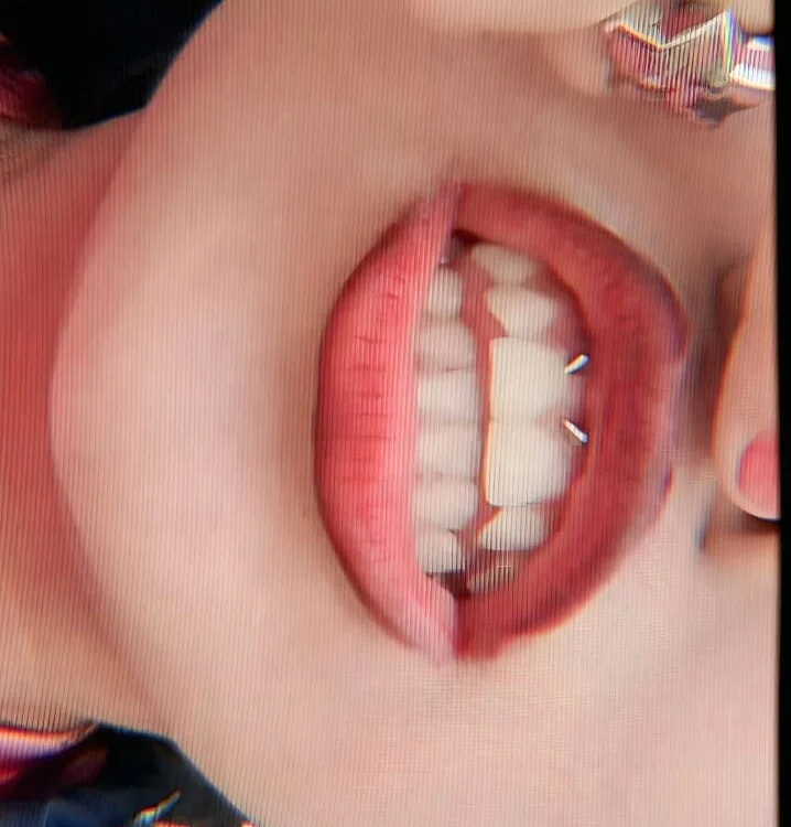 DanyyyyPetite Adlı Modelin Çevrimdışı XXX Sohbeti