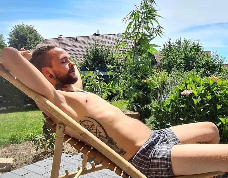 HornyBS92 Offline XXX-Chat