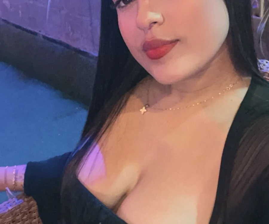 Jimena001's Offline Chat Room
