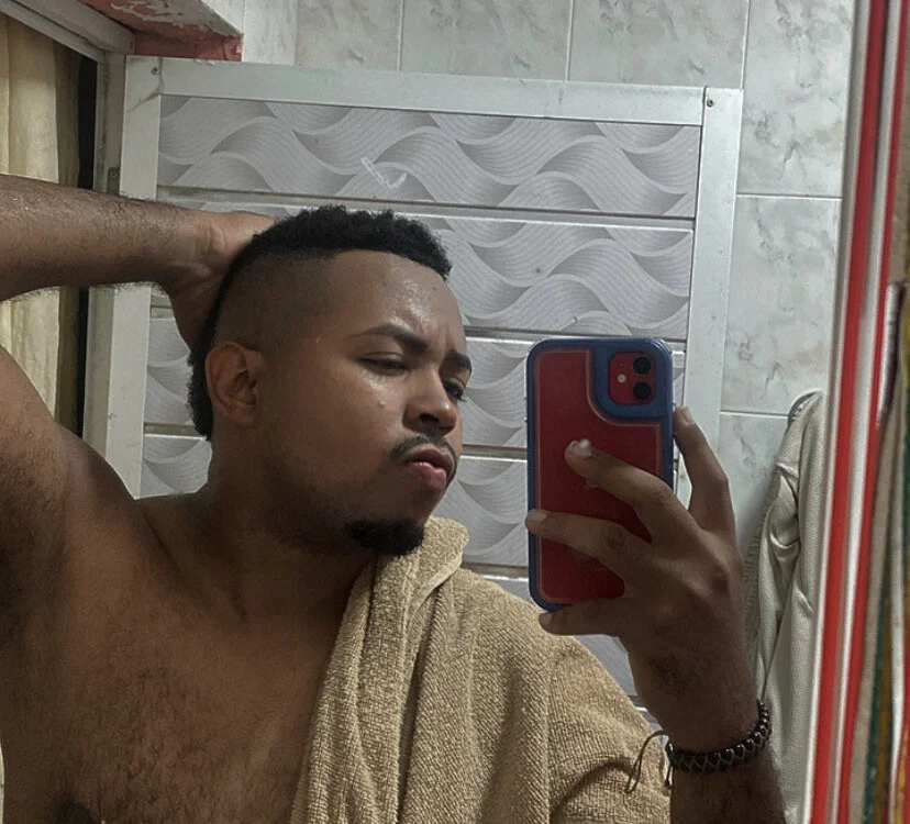 Eln3gr00 Chat XXX offline