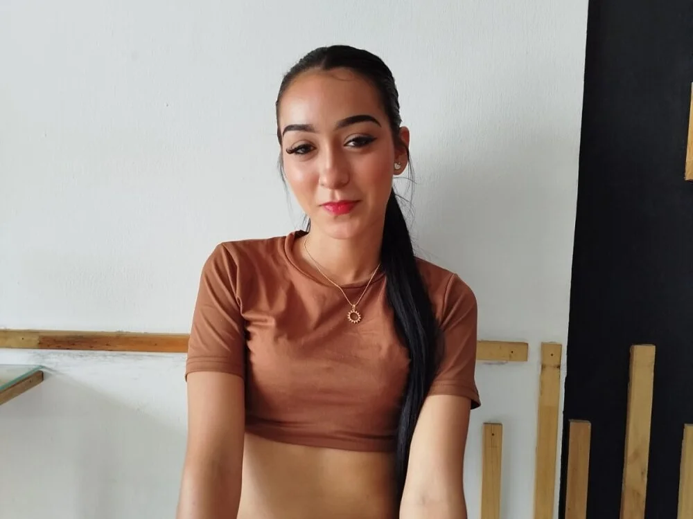 VioletaCollins 離線 XXX 聊天