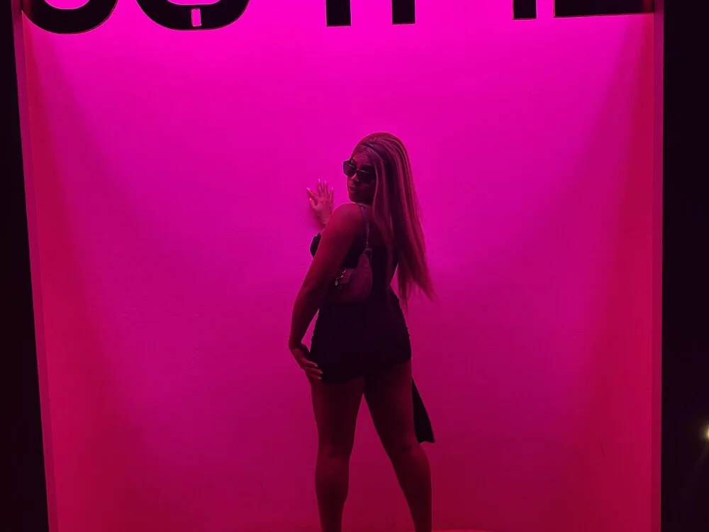 VeronicaLodge23 离线XXX聊天