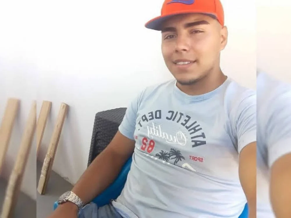 Morocho25bs' Offline XXX Chat