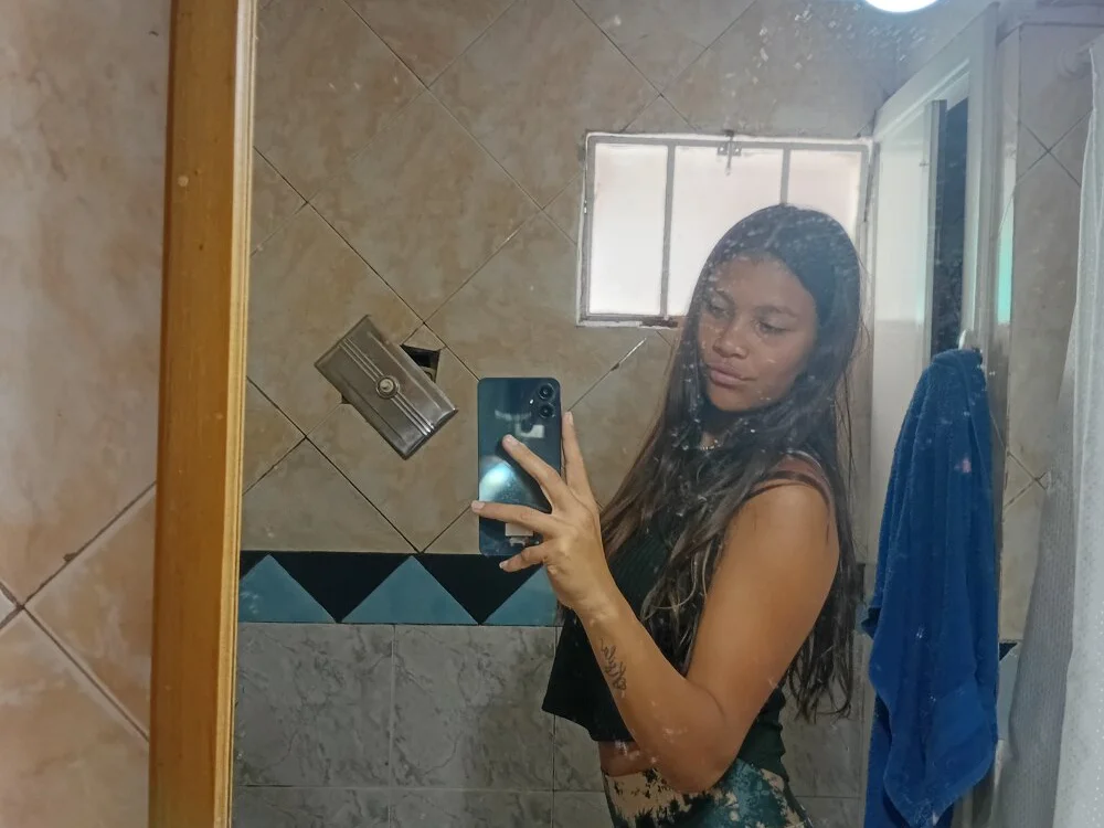 Chatroom XXX hors ligne de Morochitamika